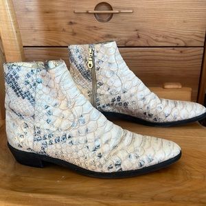 Modern Vice Palo Alto snakeskin booties 40